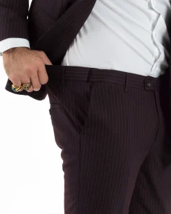 Abito Uomo Doppiopetto Vestito Completo Rigato Giacca Pantaloni Bottoni Metallo Fantasia Gessata Bordeaux AE1102A
