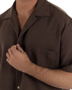 Camicia maniche corte uomo colletto bowling taschino relaxed fit marrone GIOSAL-CC1232A