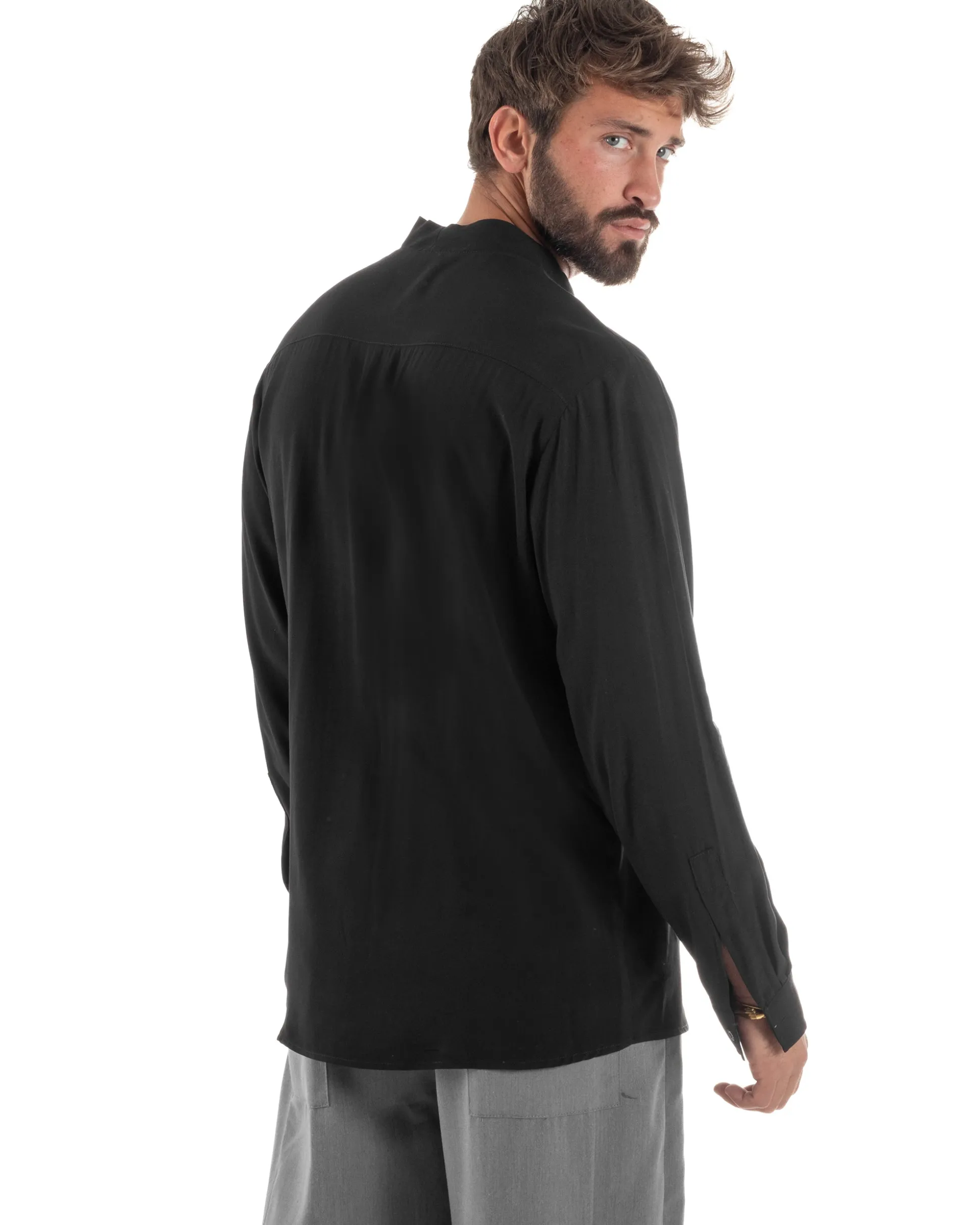 Camicia uomo relaxed scollo v maniche lunghe viscosa leggera nero GIOSAL-C3088A