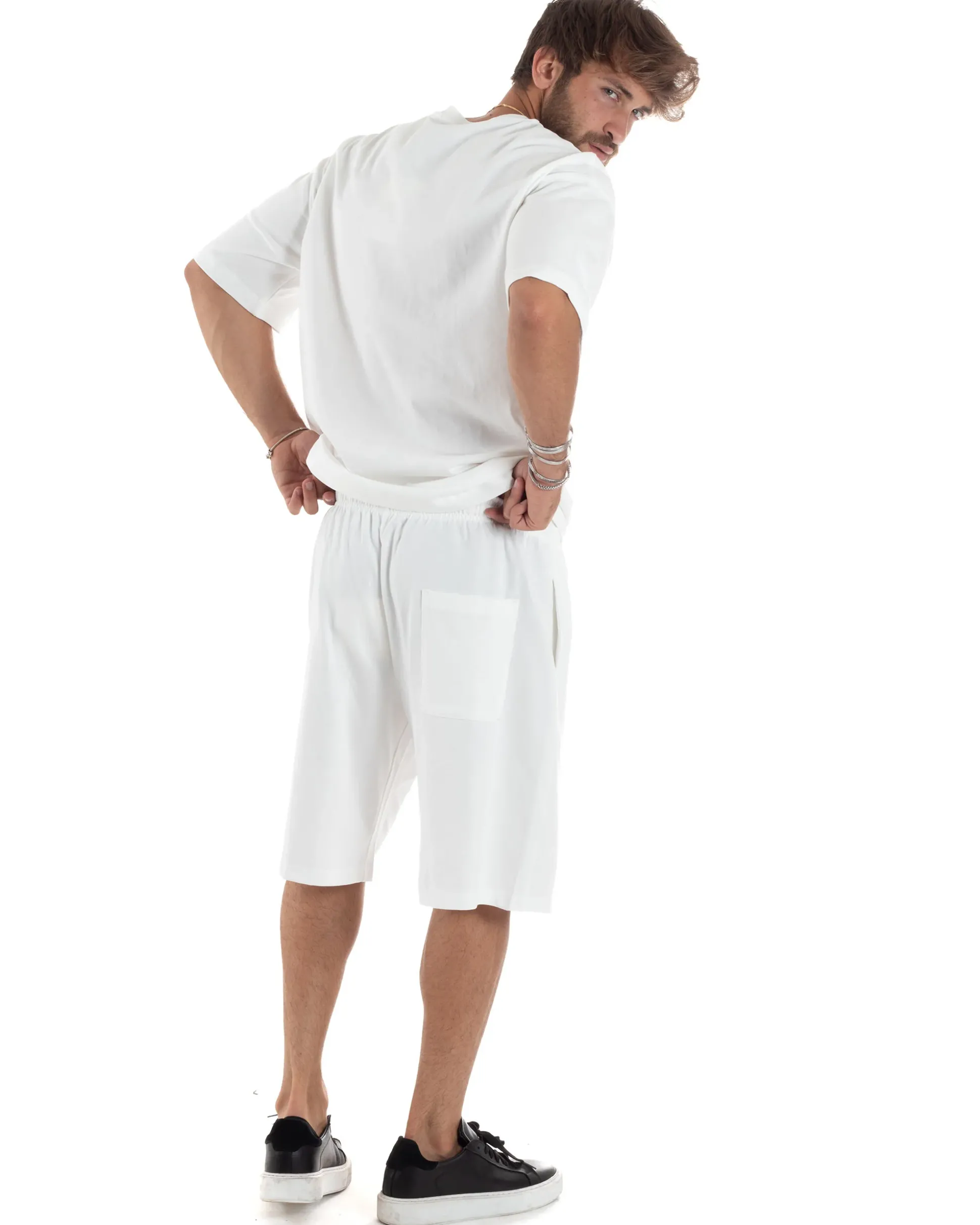 Completo Set Coordinato Uomo Cotone Outfit Basic Casual T-shirt Girocollo Bermuda Con Laccio Pantalaccio Regular Fit Bianco GIOSAL-OU2458A