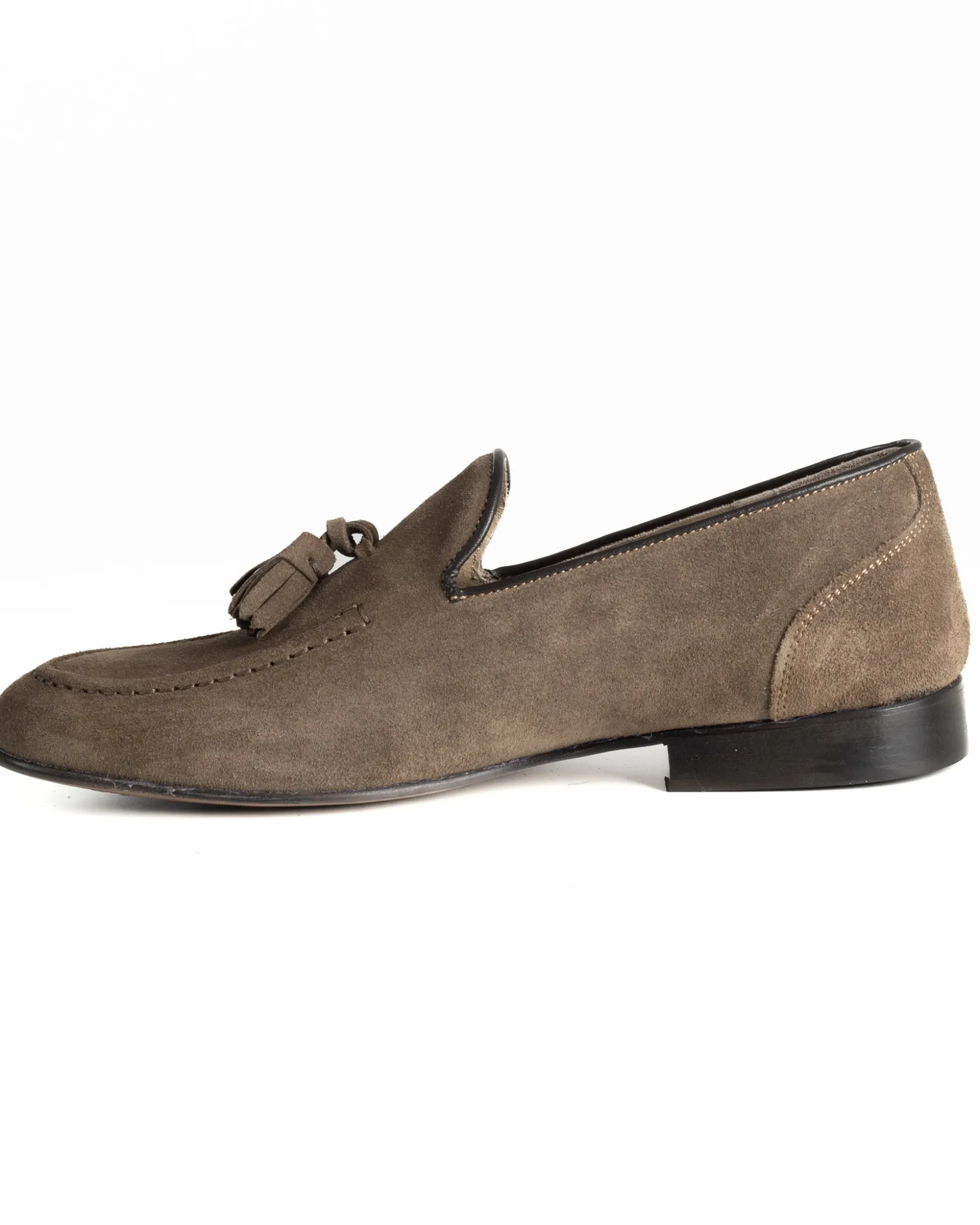 Mocassini uomo con nappine scarpe camoscio eleganti cerimonia pelle scamosciata suola di cuoio con ovalino antiscivolo casual tortora GIOSAL-S1322A