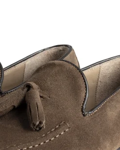 Mocassini uomo con nappine scarpe camoscio eleganti cerimonia pelle scamosciata suola di cuoio con ovalino antiscivolo casual tortora GIOSAL-S1322A