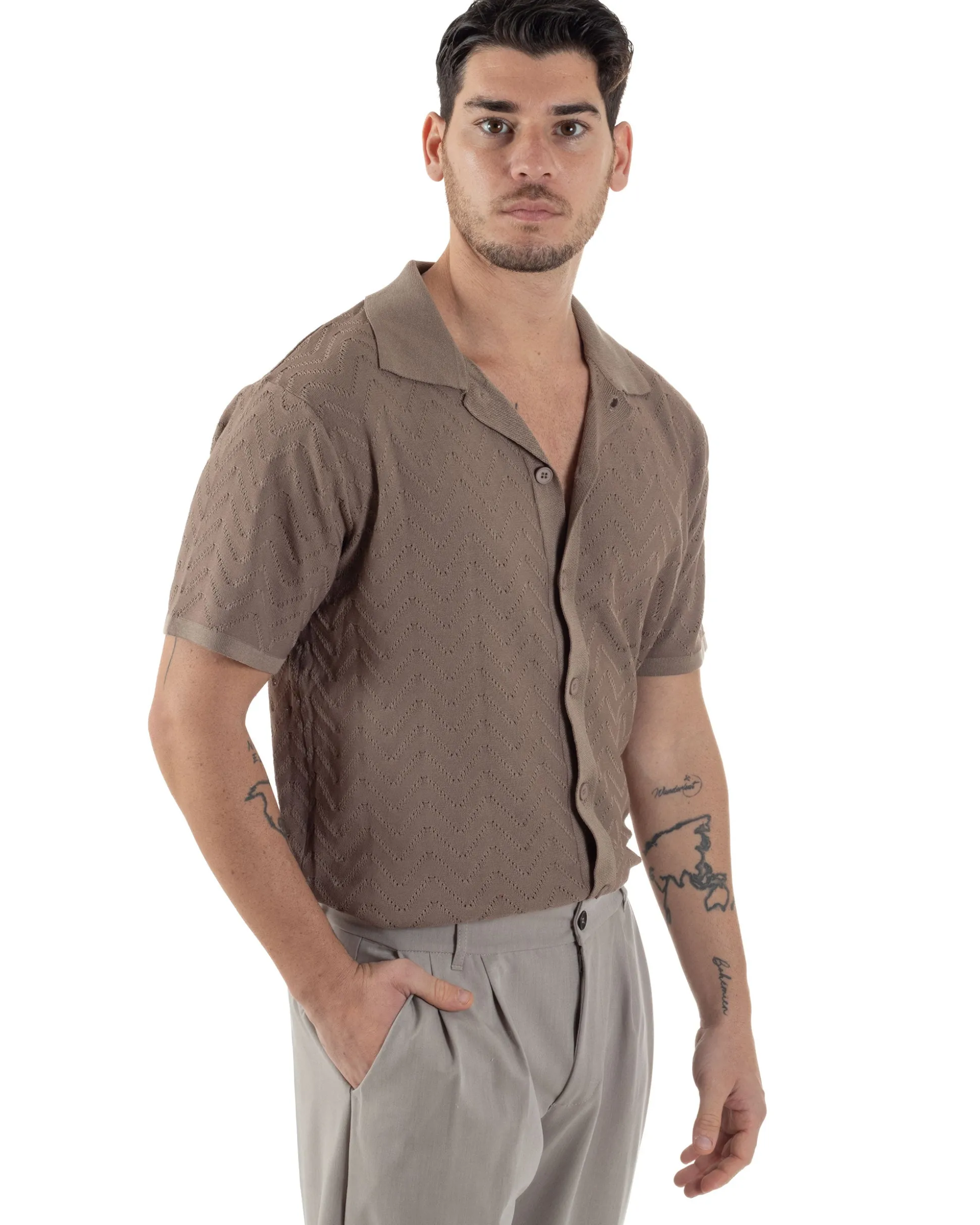 Polo Uomo In Filo Cardigan Con Bottoni T-Shirt Cropped Con Colletto Maglia Boxy Fit Traforata Lavorata Casual Marrone GIOSAL-TS3111A
