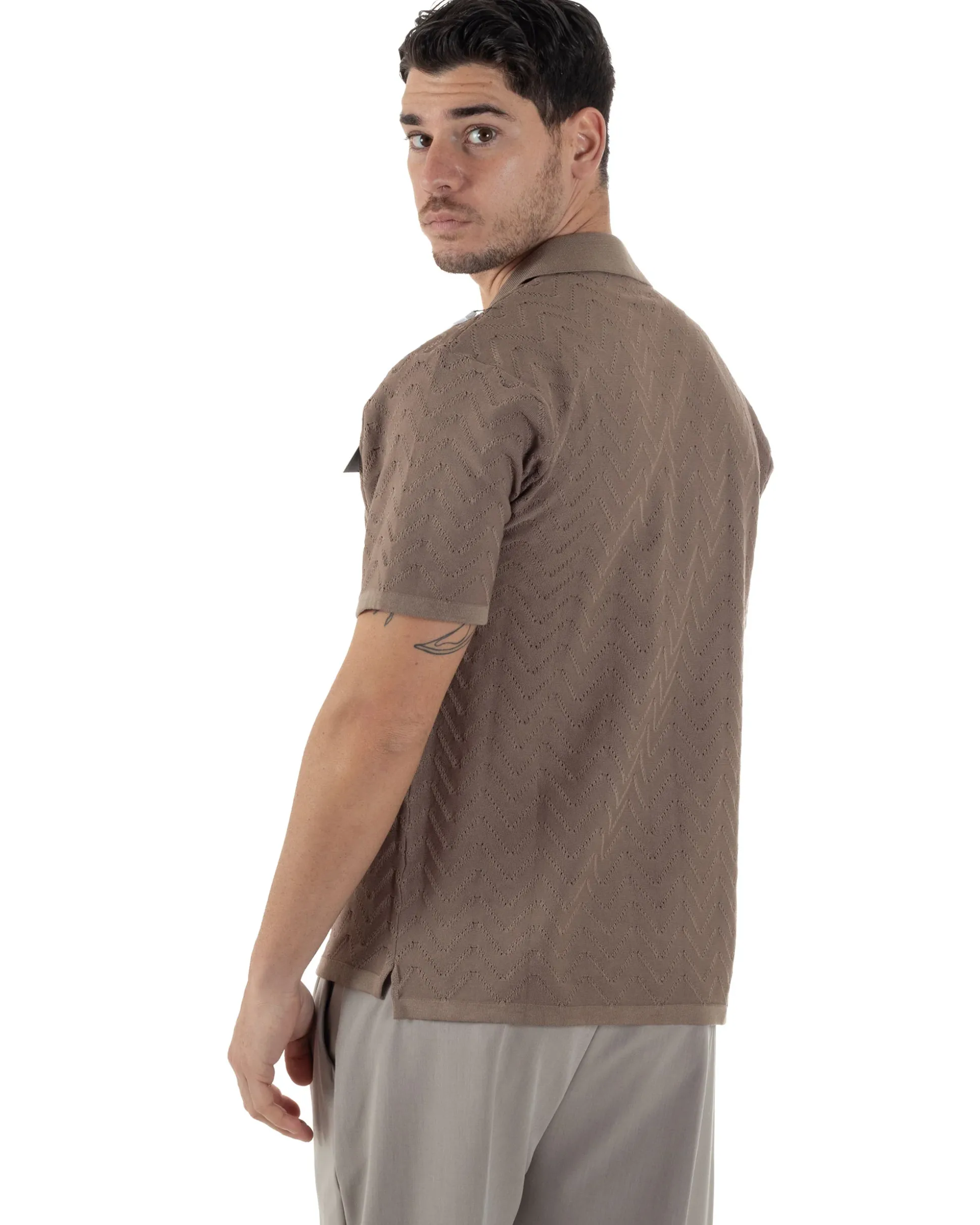 Polo Uomo In Filo Cardigan Con Bottoni T-Shirt Cropped Con Colletto Maglia Boxy Fit Traforata Lavorata Casual Marrone GIOSAL-TS3111A